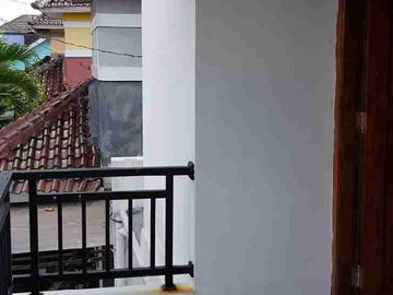 Di Sewakan Rumah besar dlm komplek di Jln kaliurang km 9 Kaptenharyadi
