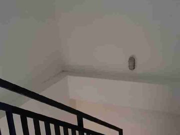 Di Sewakan Rumah besar dlm komplek di Jln kaliurang km 9 Kaptenharyadi
