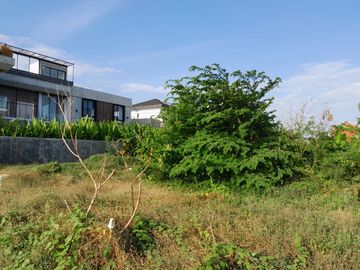 Dijual Tanah Premium Zona Pariwisata View Sawah di Kerobokan – Siap Bangun, Hak Milik