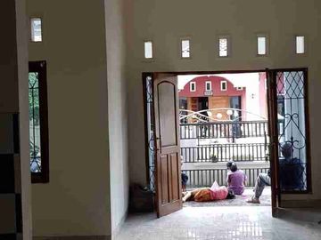 disewakan rumah 2 lantai strategis di dekat pasar Colombo jalan kaliurang