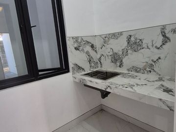 Langka Rumah Baru Gress 2 lantai Prapen Jemursari Hanya 1Man saja
