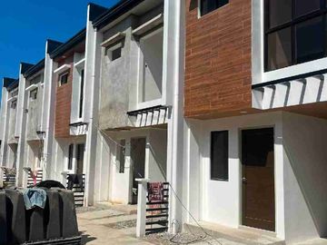 READY FOR OCCUPANCY!! 
2 CAR PARKING AREA
Move in sooner than you thought possible with our limited-time offer:

0 DP
0 1st Year Amortization 
START ON 2ND YEAR!