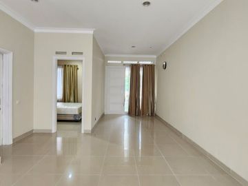 TURUN HARGA RUMAH CANTIK FURNISHED DI GRISEA