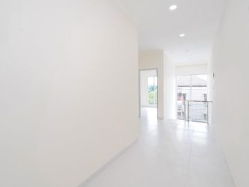 DIJUAL RUMAH MEWAH 3 LANTAI – JAGAKARSA JAKARTA SELATAN
