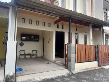 DIJUAL CEPAT RUMAH 2 LANTAI 4 KAMAR DEKAT KAMPUS ATK BANGUNHARJO SEWON.JK4000