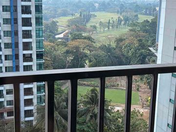 spesialis apartement hamptons park good view