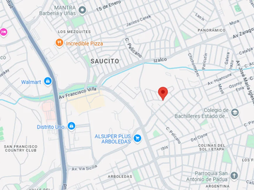 Casa en fraccionamiento ubicada en colonia Arboledas, chihuahua. Con 3 recamaras y 148m2. Entre Av. Francisco Villa y Av. Huancune.