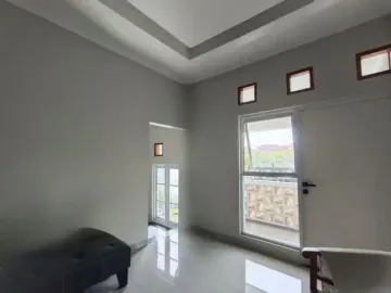 Rumah Murah Baru Renov di Komplek Mitra Dago Antapani Akses Cepat ke Arcamanik Cisaranten Bandung