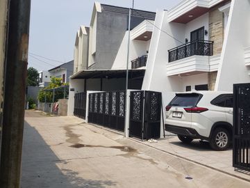 RUMAH CANTIK MODERN CLASIC DI KODAU PONDOK GEDE