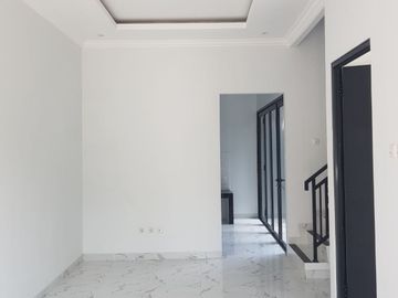 RUMAH CANTIK MODERN CLASIC DI KODAU PONDOK GEDE