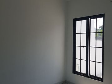 RUMAH CANTIK MODERN CLASIC DI KODAU PONDOK GEDE