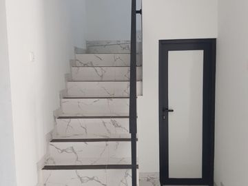 RUMAH CANTIK MODERN CLASIC DI KODAU PONDOK GEDE