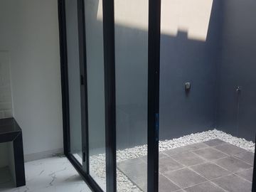 RUMAH CANTIK MODERN CLASIC DI KODAU PONDOK GEDE