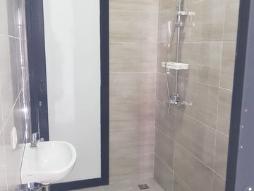 RUMAH CANTIK MODERN CLASIC DI KODAU PONDOK GEDE