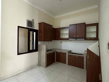 Rumah 2 Lantai Sunter Strategis Murah Siap Huni