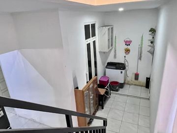 Rumah 1 tingkat Setengah lantai dengan tambahan toko depan Rumah LEGOK PERMAI