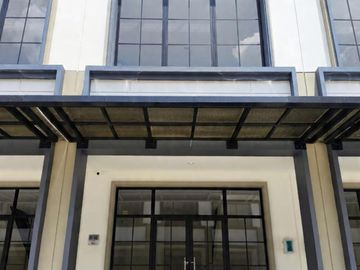 Disewakan Ruko Hudson Type Avenue Gading Serpong Tangerang