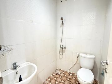 Rumah Sewa Furnished Siap Huni di Modernland Tangerang