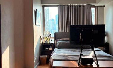 Own This Spacious 1-Bedroom Condo with Balcony in Joya Lofts & Towers, Rockwell  - RR1692