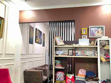 Dijual Rumah Terawat Fullrenove 2 Lantai  3 KT, 2 KM Luas Tanah 120 m² Surat SHM - Rp.775Jt Posisi HOOK atau Pinggir 
LOKASI : Perumahan Safira Regency Ciracas  Kota Serang Banten ( Dekat Menuju Alun2 Serang ) Pusat Kota Serang Banten