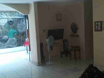 DIJUAL RUMAH MINIMALIS ASYIK DENGAN TAMAN INNER-COURT RAWALUMBU, BEKASI