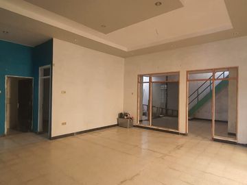 Dijual Rumah Harga Jauh Di Bawah Apraisal Bank Strategis Dekat Kampus Petra Lokasi Kutisari Indah Sby