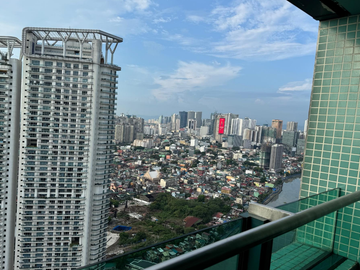For Lease:  One-Bedroom w/ Parking - Edades Tower & Garden Villas Rockwell Center Poblacion Makati City