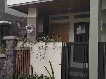Rumah Tropis Modern di Yogya Utara