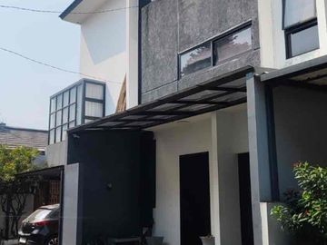 Rumah Townhouse di Lebak Bulus, Cilandak Jakarta Selatan