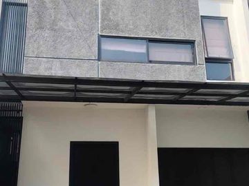 Rumah Townhouse di Lebak Bulus, Cilandak Jakarta Selatan