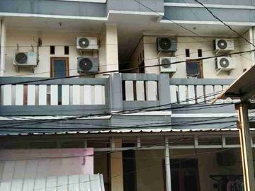 rumah kost kostan 3 lantai di kelapa gading jakarta utara