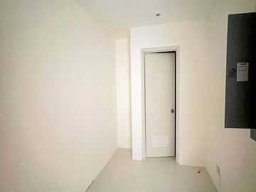 FOR RENT 5-Bedroom Townhouse in M Residences, Capitol Hills, Quezon City - OBRH1092