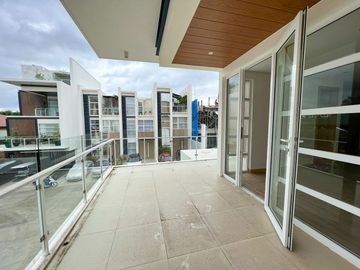 FOR RENT 5-Bedroom Townhouse in M Residences, Capitol Hills, Quezon City - OBRH1092
