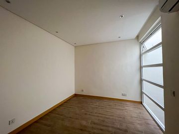 FOR RENT 5-Bedroom Townhouse in M Residences, Capitol Hills, Quezon City - OBRH1092