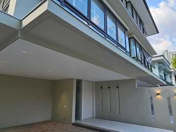 FOR RENT Beautiful Modern Duplex with Elevator in San Lorenzo Village, Makati City - OBRH1094