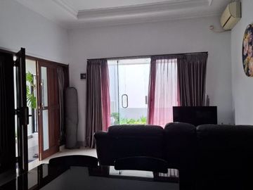 Rumah Mewah 2 Lantai dalam Perumahan Lokasi Dekat Kampus UPN di Babarsari Depok Sleman