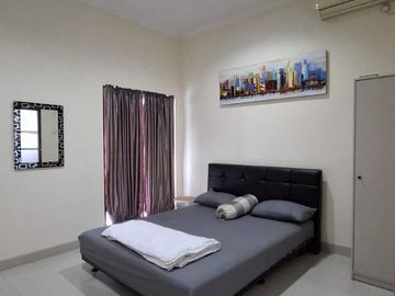 Rumah Mewah 2 Lantai dalam Perumahan Lokasi Dekat Kampus UPN di Babarsari Depok Sleman
