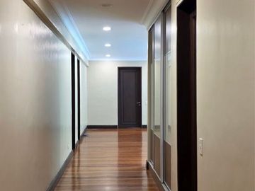 FOR RENT Classic-Modern Bungalow in Dasmarinas Village, Makati City - OBRH1095