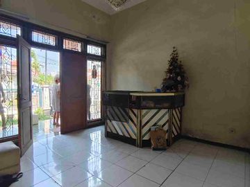 Rumah Mulyosari Prima Hitung Tanah, Row jalan 3 mobil. Surabaya Timur.