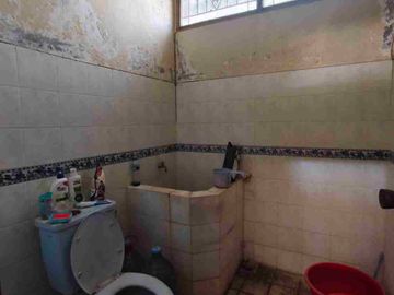 Rumah Mulyosari Prima Hitung Tanah, Row jalan 3 mobil. Surabaya Timur.