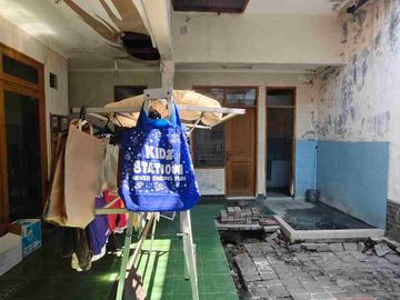 Rumah Mulyosari Prima Hitung Tanah, Row jalan 3 mobil. Surabaya Timur.
