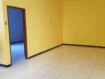 Rumah Tengah Kota di Brumbungan Semarang Tengah