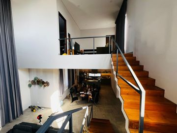 Rumah Suradipa Peguyangan Kaja Denpasar Utara Bali