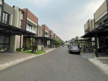 JUAL CEPAT RUMAH CARSON RAPI SUPER CANTIK DI GADING SERPONG