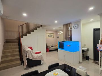 JUAL CEPAT RUMAH CARSON RAPI SUPER CANTIK DI GADING SERPONG