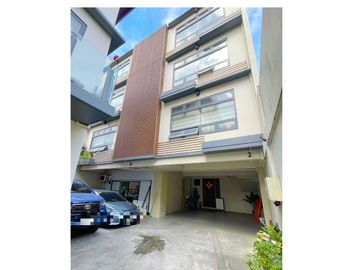 For Sale 4 Storey Preowned Modern Townhouse in New Zañiga, Mandaluyong City. KSA 25M