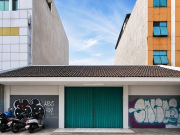 Gudang Strategis Pinggir Jalan Raya Gunung Sahari Jakarta Pusat – LT 319 m², Cocok untuk Gudang, Showroom & Kantor