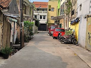 Gudang Strategis Pinggir Jalan Raya Gunung Sahari Jakarta Pusat – LT 319 m², Cocok untuk Gudang, Showroom & Kantor