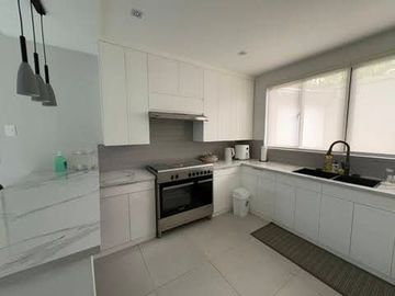 FOR SALE Prime Corner House in White Plains, Quezon City - OBSH283
