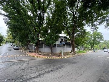FOR SALE Prime Corner House in White Plains, Quezon City - OBSH283